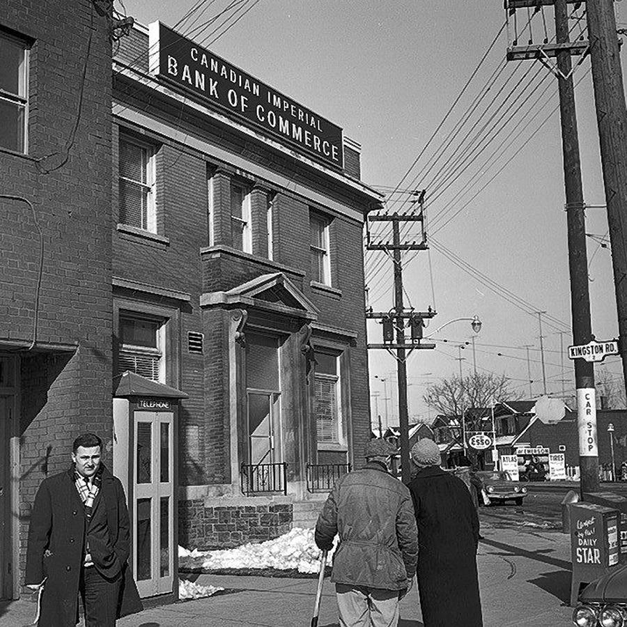1964 ~ Kington Road and Queen