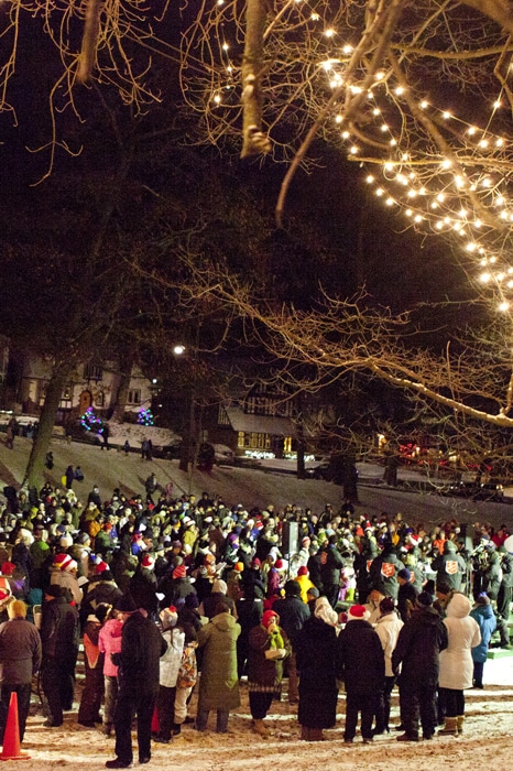 CarollingInThePark-9190