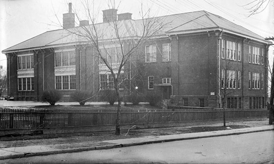 Kew Beach Public School in the 1930s. PHOTO: City of Toronto Archives, Fonds 1257 Series 1057