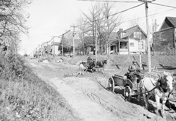PHOTO: Toronto Archives Series 372 item 0970