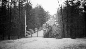 The bridge over the Glen Stewart Ravine as it looked in 1921. PHOTO: City of Toronto Archives, Fonds 1244, Item 1734