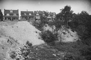 This archival photo shows an east-facing view of the state of East Lynn Park in the days before it was a well-loved, and well-used, community park. PHOTO: City of Toronto Archives, Series 372, subseries 1, Item 554
